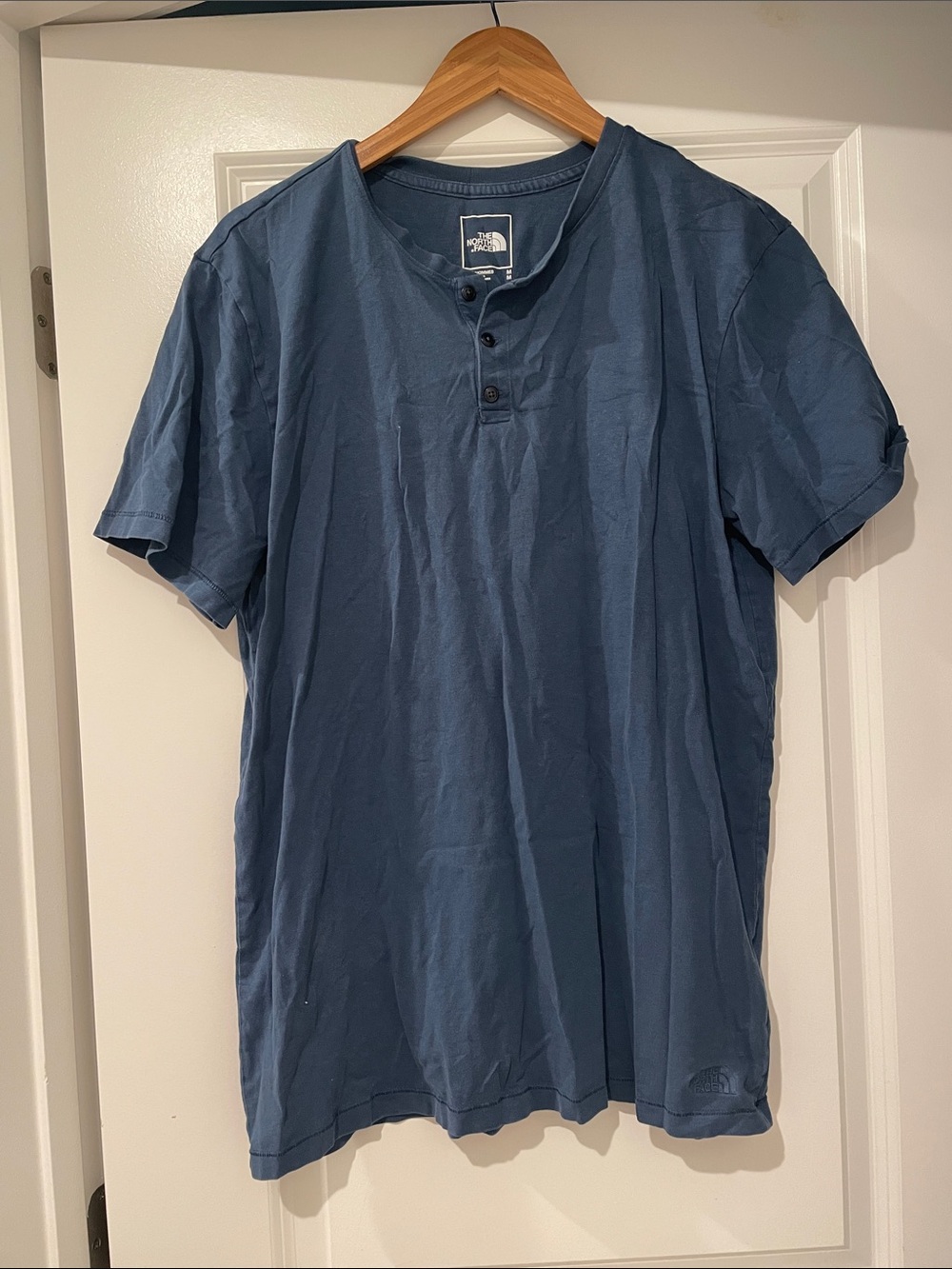 The North Face Men’s Short-Sleeve Henley in Slate Blue medium